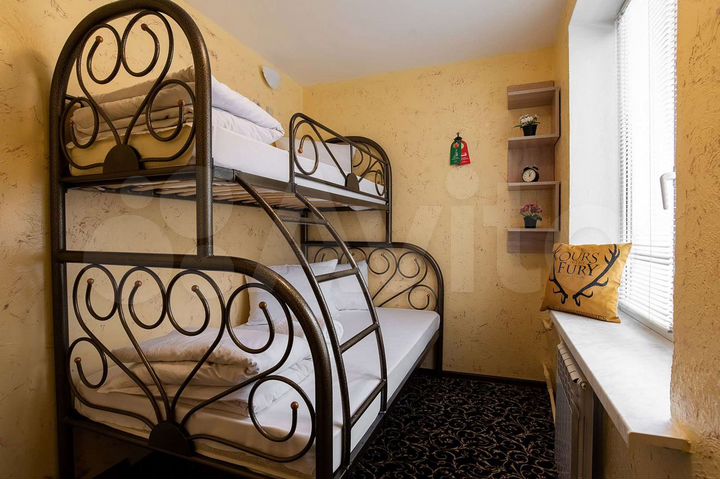 Комната 6 м² в 3-к., 1/2 эт.