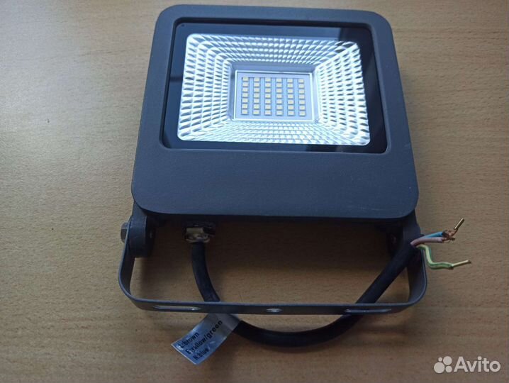 Светодиодный прожектор б/у