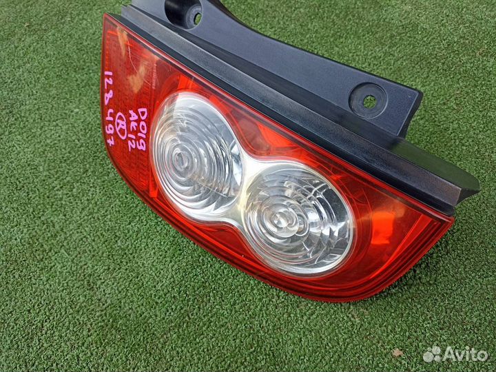 Фонарь задний правый Nissan Micra K12