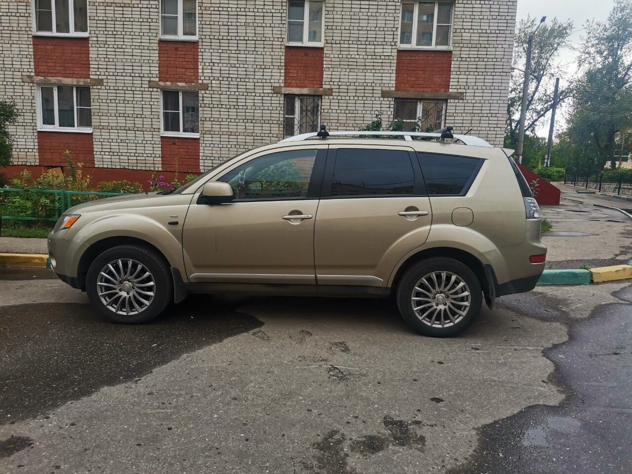 Mitsubishi Outlander: фото владельца
