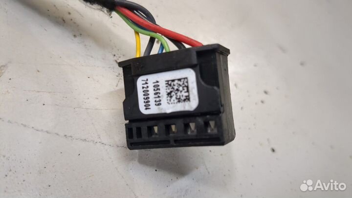 Амортизатор крышки багажника левый BMW 7 F01