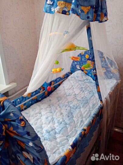 Детская кроватка