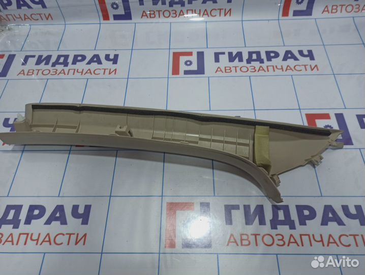 Обшивка стойки передней правой верхняя Mitsubishi