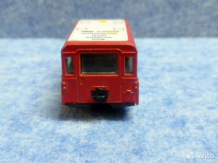 Машинка 1/43 durago Land Rover