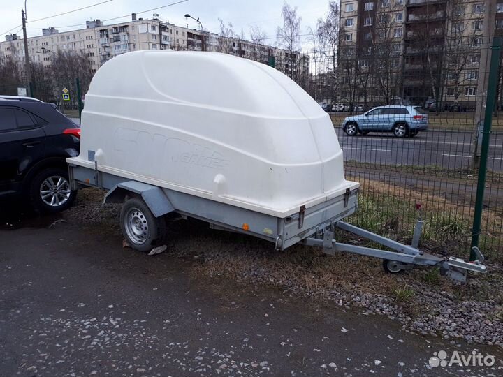 Прицеп лав 12 с пластиковой крышкой