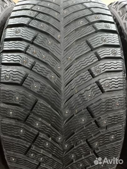 Michelin X-Ice North 4 255/40 R18 99T