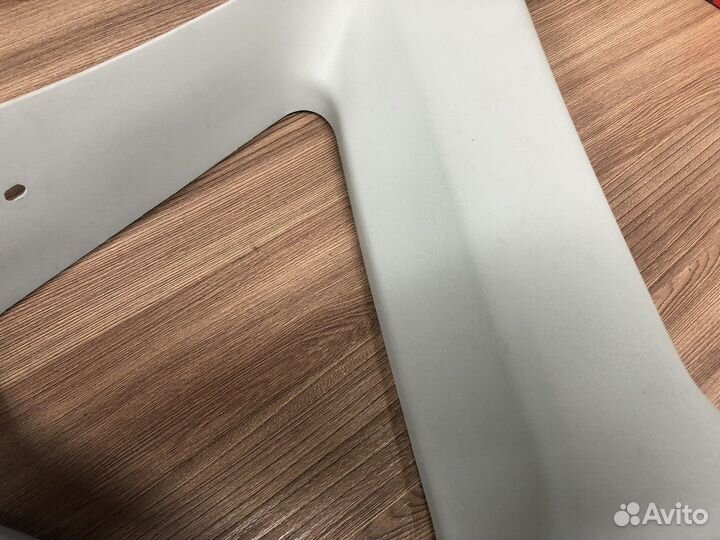 Накладка багажника левая Mazda 3 BK 2002-2008