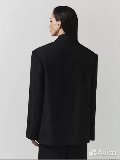 Двубордный жакет Zarina Iconic