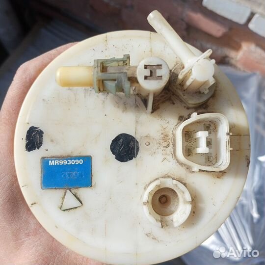 Бензонасос MR993090