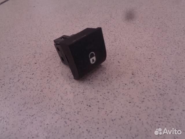 Кнопка центрального замка Peugeot 207 2006-2012