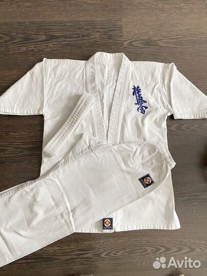 Защита и кимоно для каратэ киокусинкай