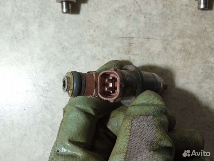 Форсунка Mitsubishi Space Wagon 3 E7T05072