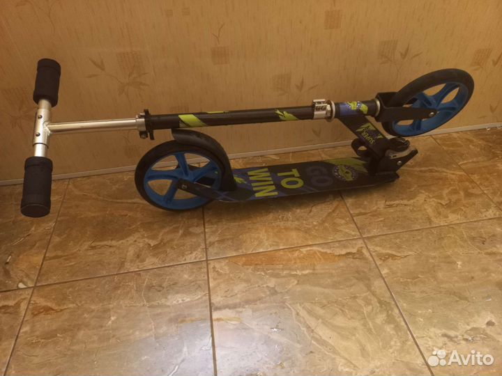 Самокат взрослый с большими колесами