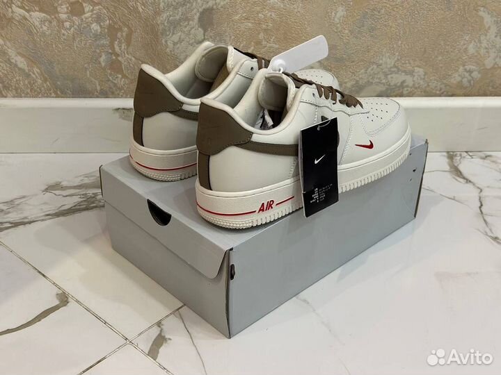 Кроссовки Nike Air Force белые