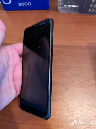 Samsung Galaxy A8 (2018), 4/32 ГБ