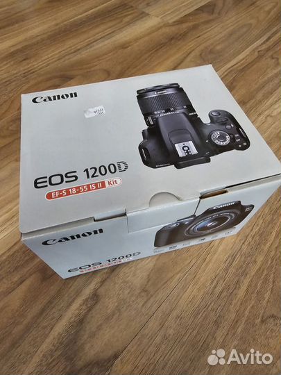 Зеркальный фотоаппарат Canon EOS 1200D