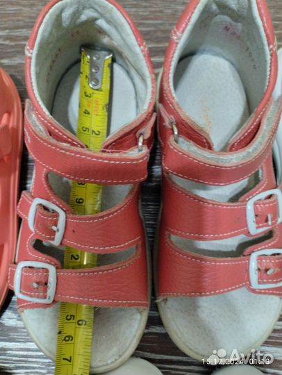 Сандалии и чешки р. 26-28