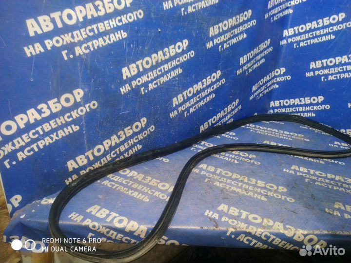 Уплотнитель двери Ваз Лада Калина 2 хэтчбек 11183