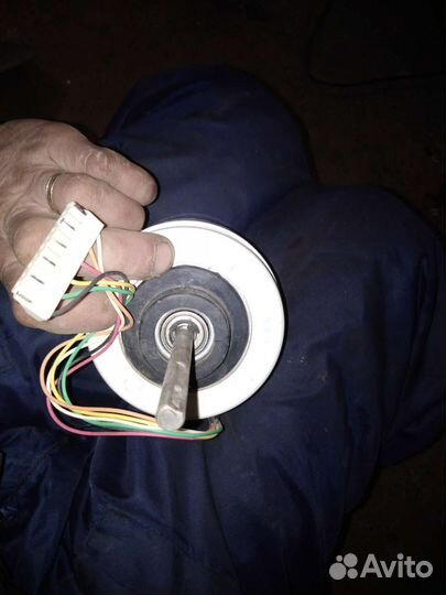 Двиготель внутреннего блока кондицыонера