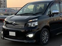 Toyota Voxy 2.0 CVT, 2012, 138 000 км, с пробегом, цена 820 000 руб.