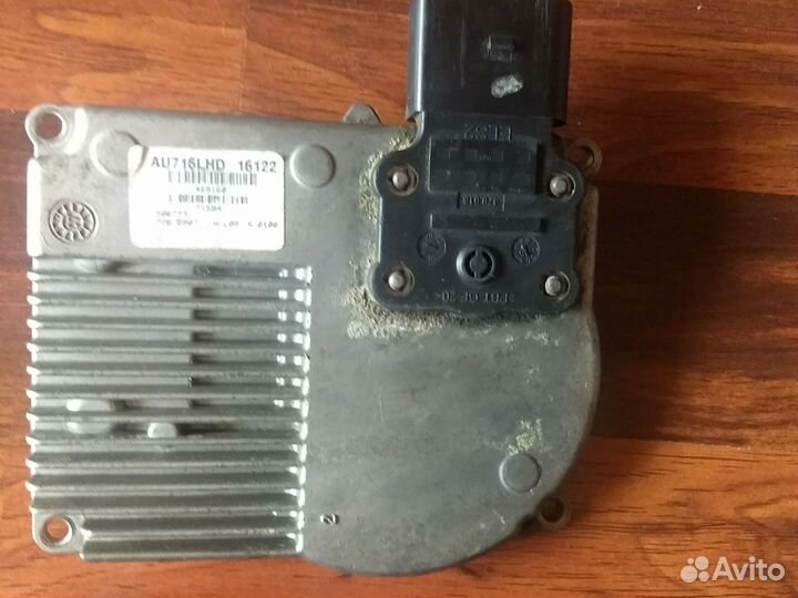 Блок управления переднего стеклоочистителя Audi Q7