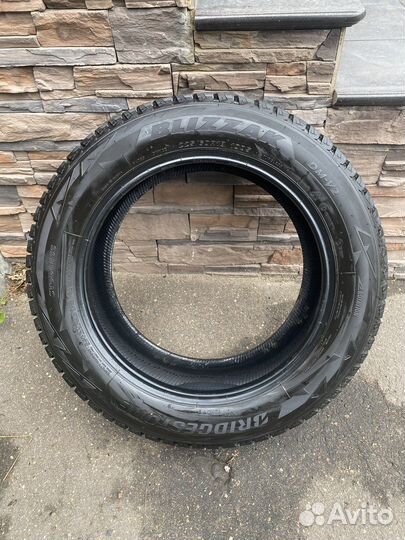 Bridgestone Blizzak DM-V2 225/60 R18 100S