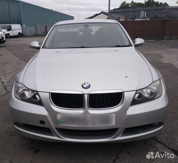 BMW 3-Series 2004, седан, 5 поколение, E90