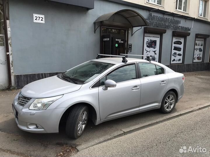 Багажник Атлант на крышу Toyota Avensis