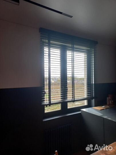 Горизонтальные деревянные жалюзи