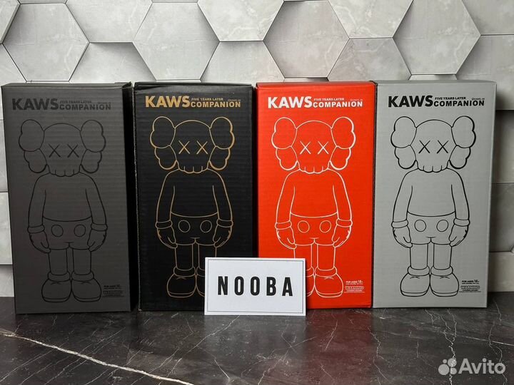 Фигурки Kaws