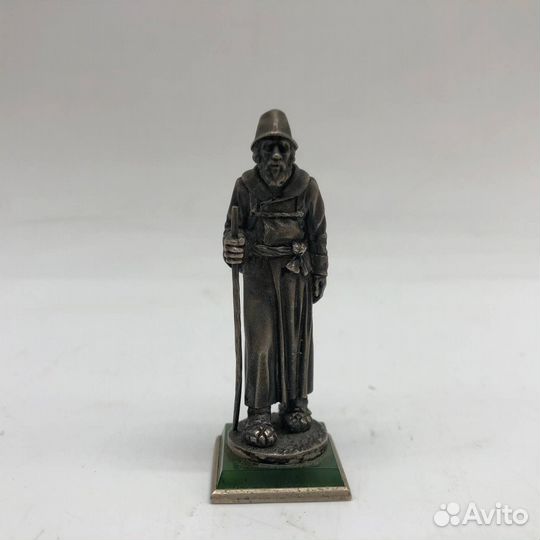 Серебряная фигурка 