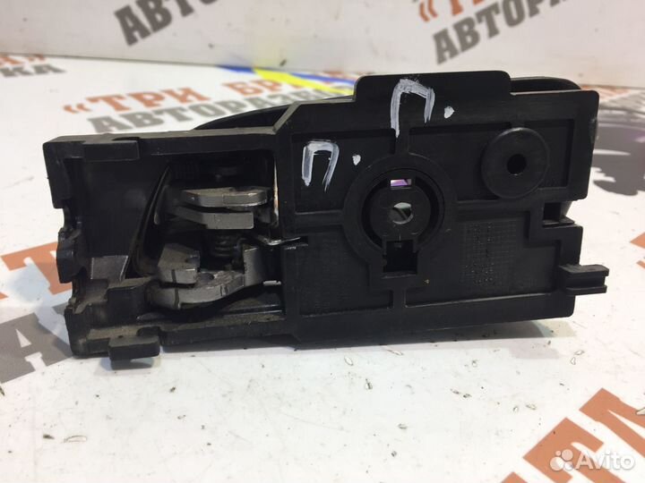 Хендай Ручка внутренняя передней двери Прав