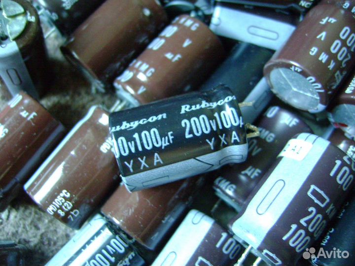 Конденсаторы электролитические 100мкф 200V 150 шт