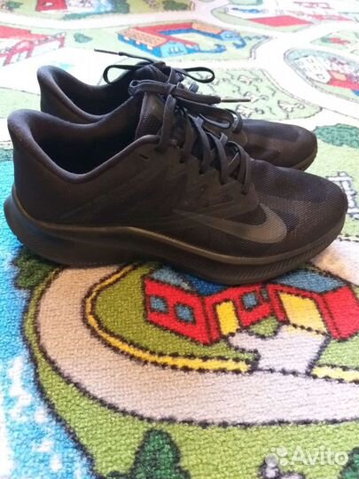 Кроссовки Nike