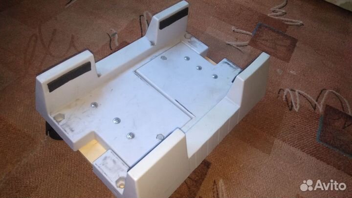 Подставка на колёсах для системного блока