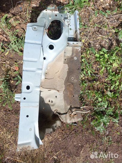 Стакан брызговик nissan almera classic