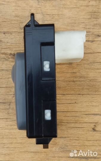 Кнопки управления люком Toyota Lexus