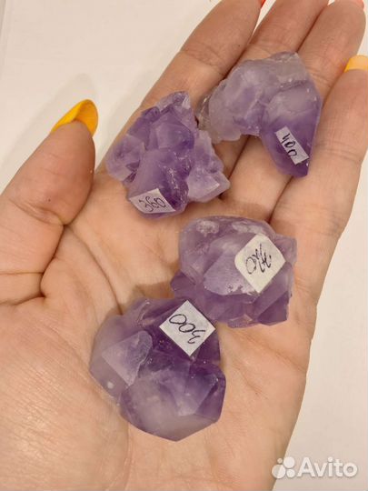 Аметист природные кристаллы