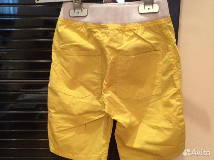 Шорты на резинке для мальчика фирмы Petit Bateu на