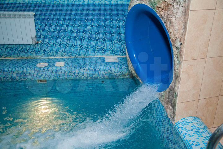 Дом 310 м² на участке 10 сот.