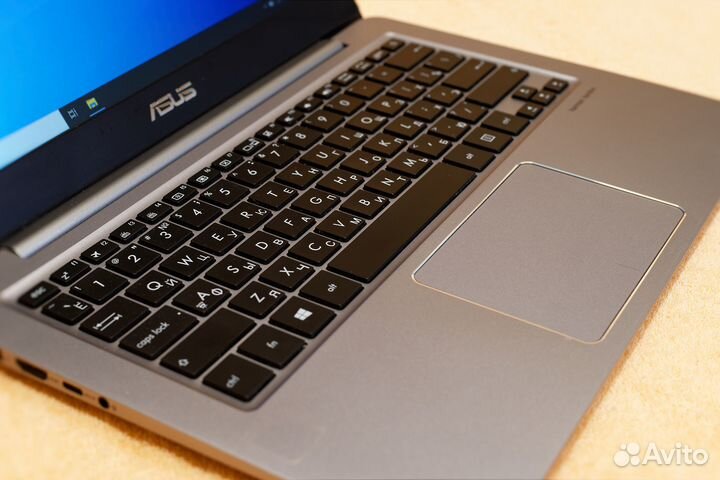 Ультрабук Asus UX310UA i3-6100/12Gb/256SSD