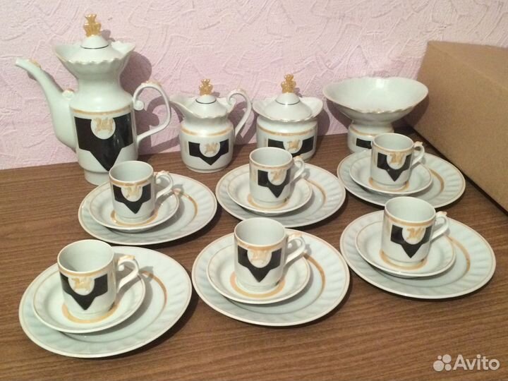 Сервиз Золотой Пегас