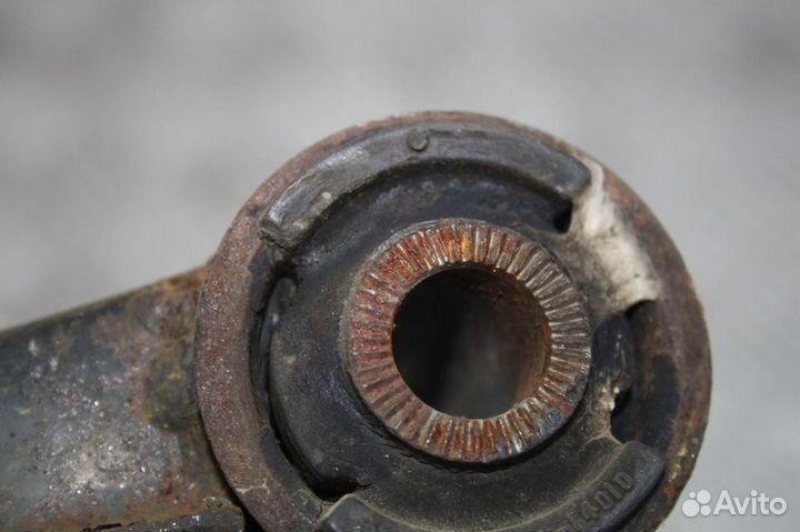 Рычаг передний левый нижний Toyota Supra 70