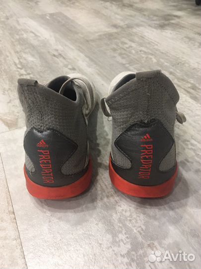Бутсы adidas predator