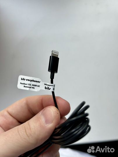 Проводные наушники с разъемом lightning
