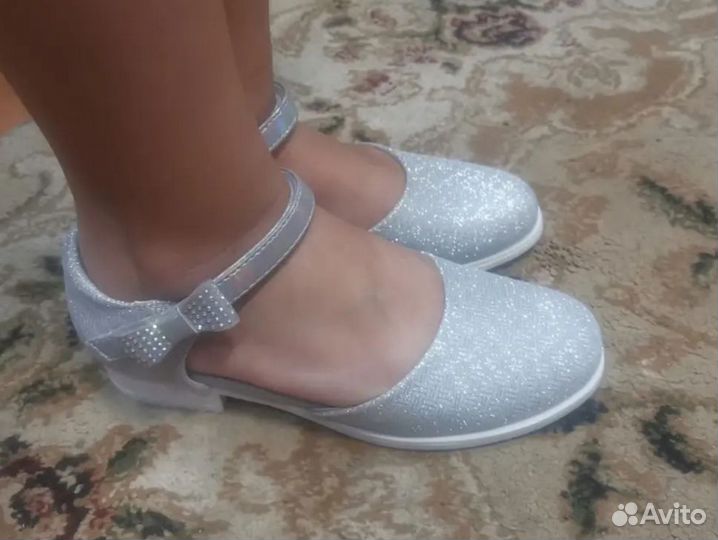 Туфли для девочки 33