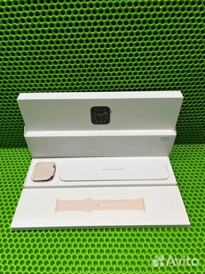 Часы Apple Watch 6 44mm