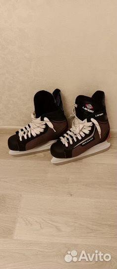 Коньки хоккейные