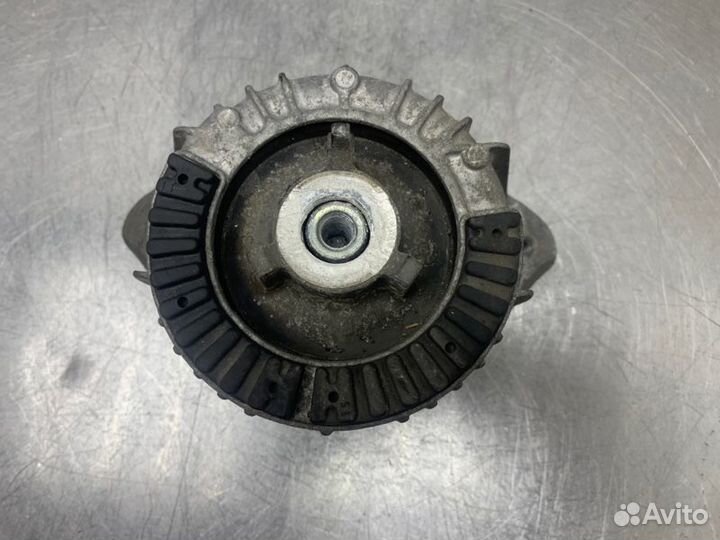 Подушка крепления двигателя Mercedes E-Class W212