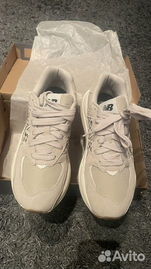 Кроссовки женские new balance новые 39